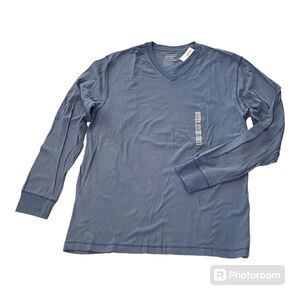 Old Navy Long Sleeve Tee.  Color Blue/Grey Size XL. NEW